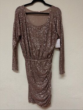 Free People NWT Sequin Long-Sleeve Cocktail mini Dress - Rose Gold size XS